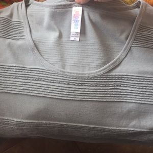 Xs pintuck Classic LuLaRoe